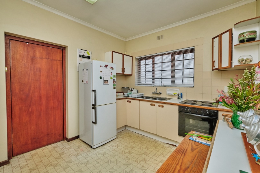 To Let 2 Bedroom Property for Rent in Wynberg Upper Western Cape